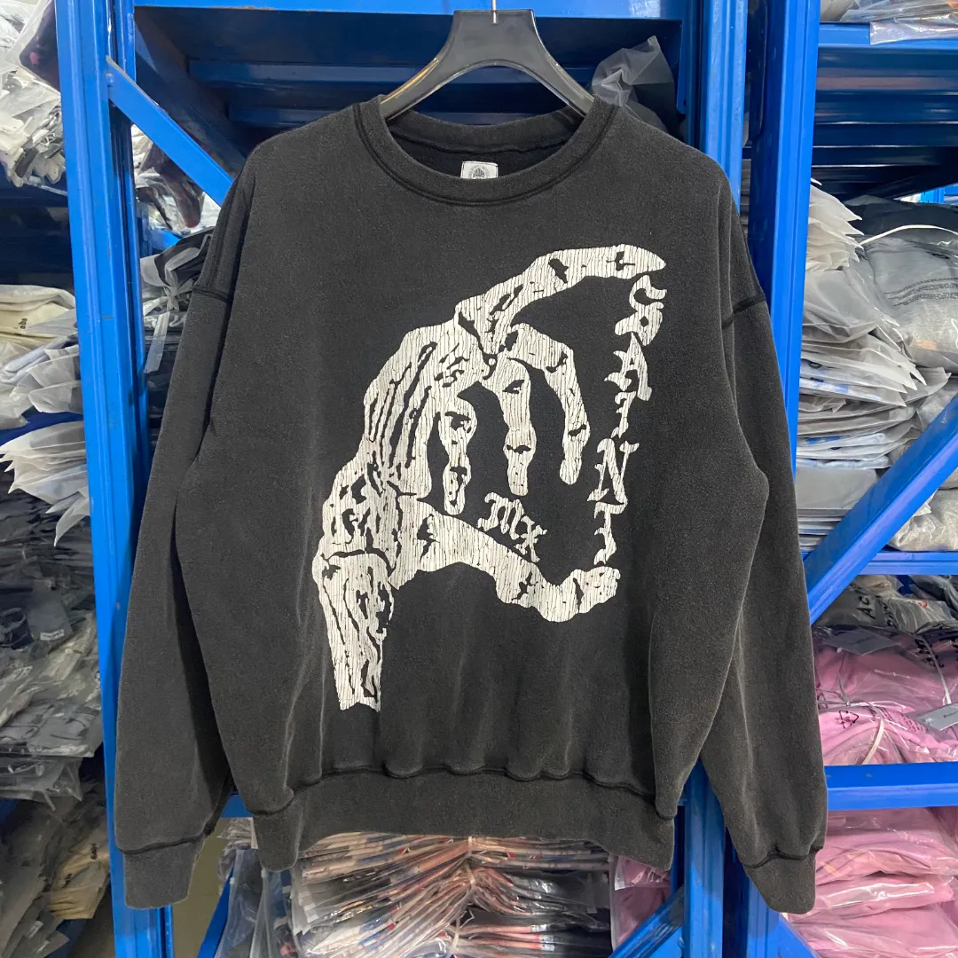 American Saint Michael skull hand cracked print retro distressed washed loose round neck plus velvet long-sleeved sweatshirt Fabric: 420g Style number: SM608 Size: S-M-L-XL Color: Black Price: P198